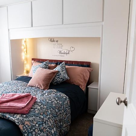 Inviting 3-Bed House In Manchester Exteriör bild